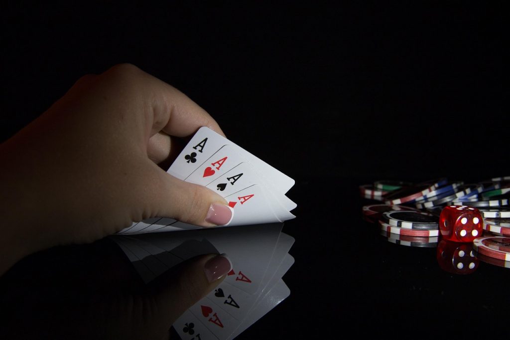 英超足球大小分投注技巧与规则解析：提高中奖率的策略-棋牌策略-棋牌技巧-棋牌论坛