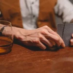 百家乐中的社交元素-棋牌策略-棋牌技巧-棋牌论坛