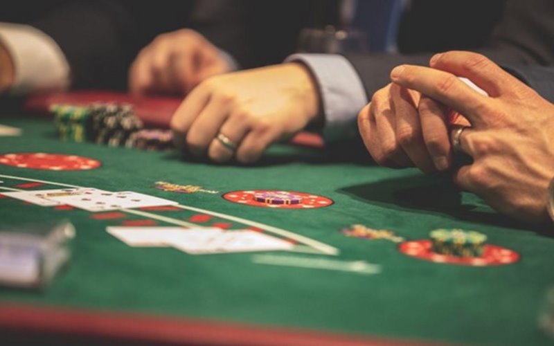 赌场的“输赢心理”解析：如何避免过度赌博？-棋牌策略-棋牌技巧-棋牌论坛